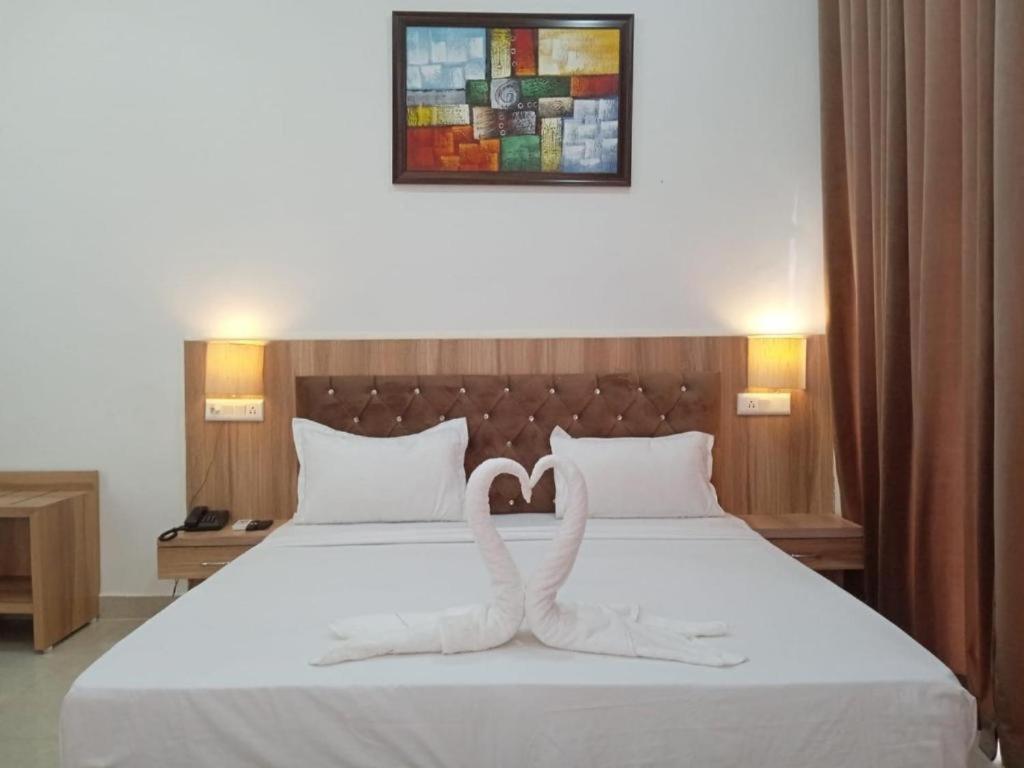 Hotel Lakeview By Bookingcare Chhatarpur Kültér fotó
